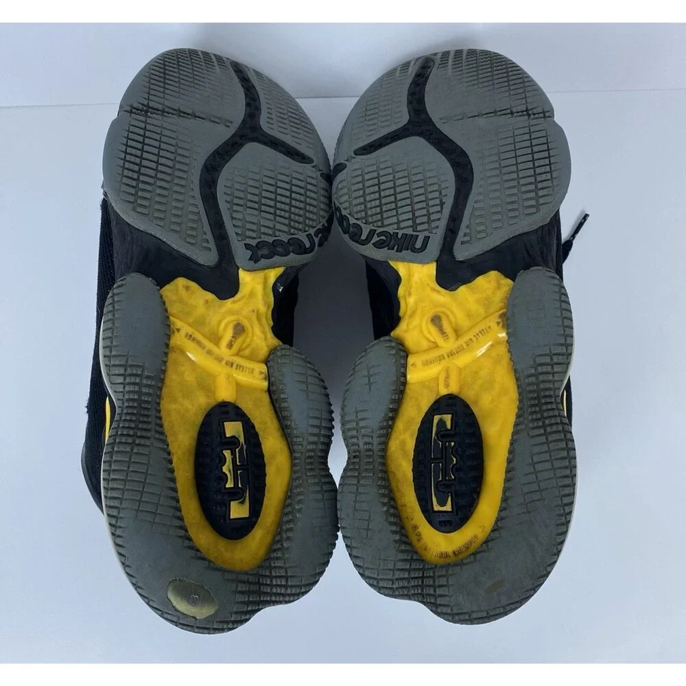 Nike LeBron 19 Low Shoes Witness Black University Gold DH1270-002 Men's Size 12
